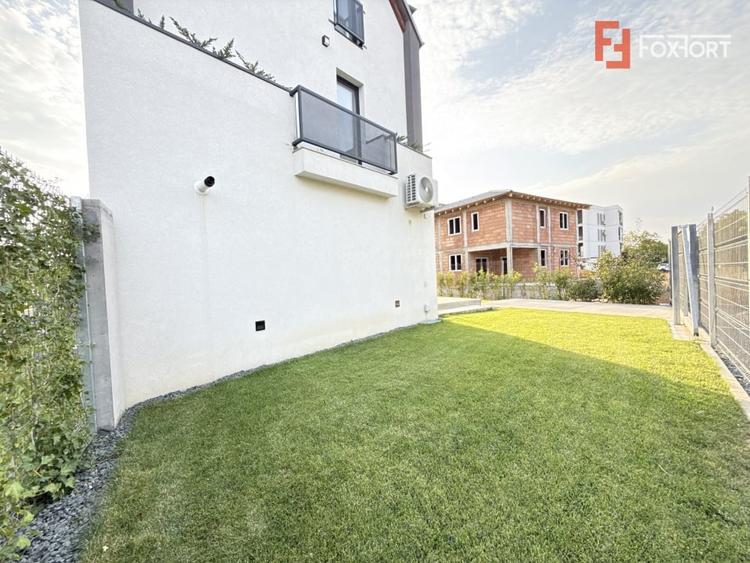 Casă individuală cu 4 camere cu Canalizare în Fratelia