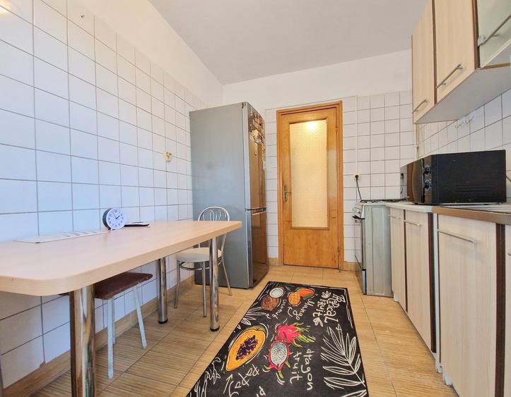 Apartament cu 3 camere decomandat, mobilat în Titulescu