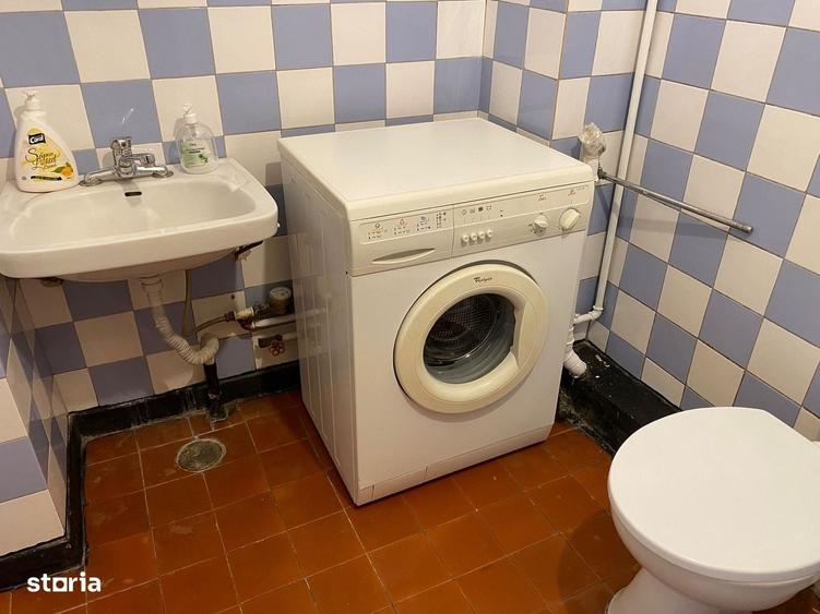 Apartament cu 4 camere decomandat în Central
