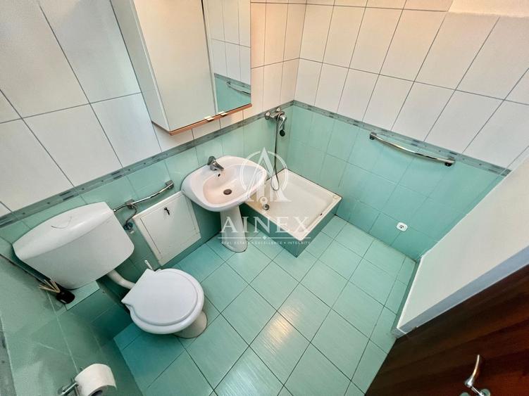 Casă individuală cu 4 camere cu Canalizare în Moșnița Nouă