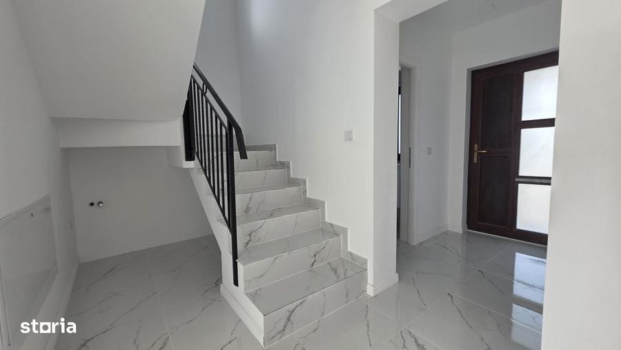 Casă cu 4 camere în Horpaz