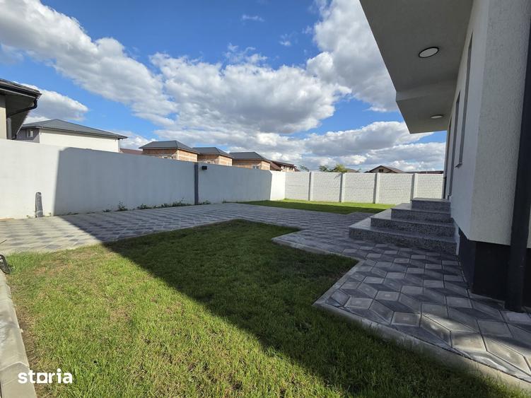 Casă cu 4 camere cu Teren 300 Mp în Cornetu