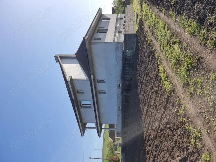 Casă cu 5 camere cu Teren 1200 Mp în Șeulia de Mureș