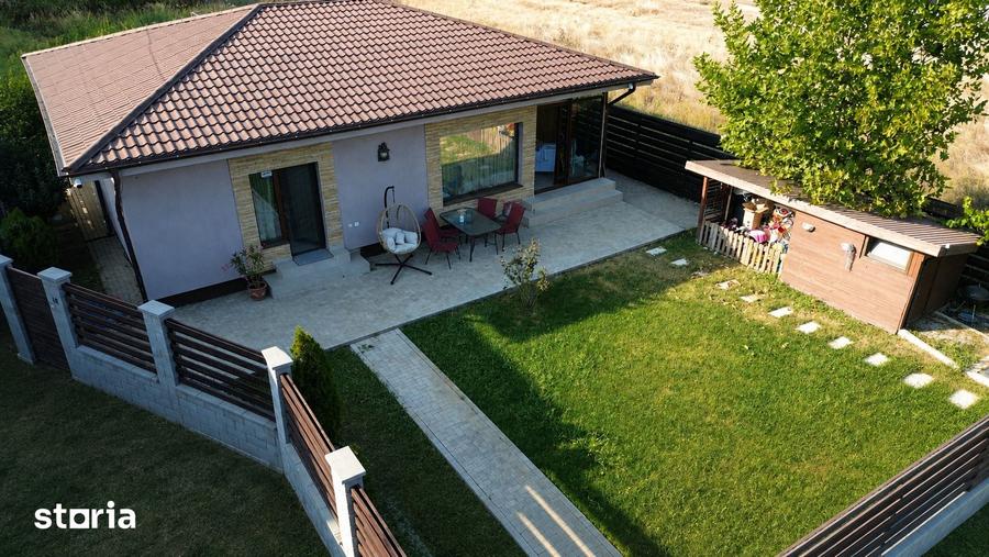 Casă cu 4 camere cu Teren 300 Mp în Crevedia