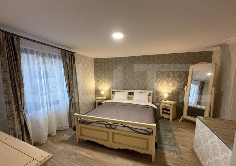 Casă individuală cu 4 camere cu Garaj în Schei