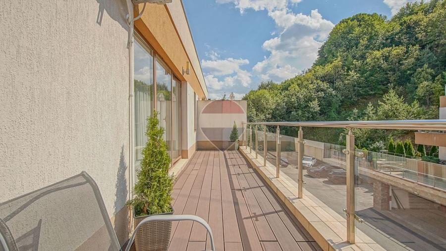 Apartament cu 2 camere decomandat, mobilat în Drumul Poienii