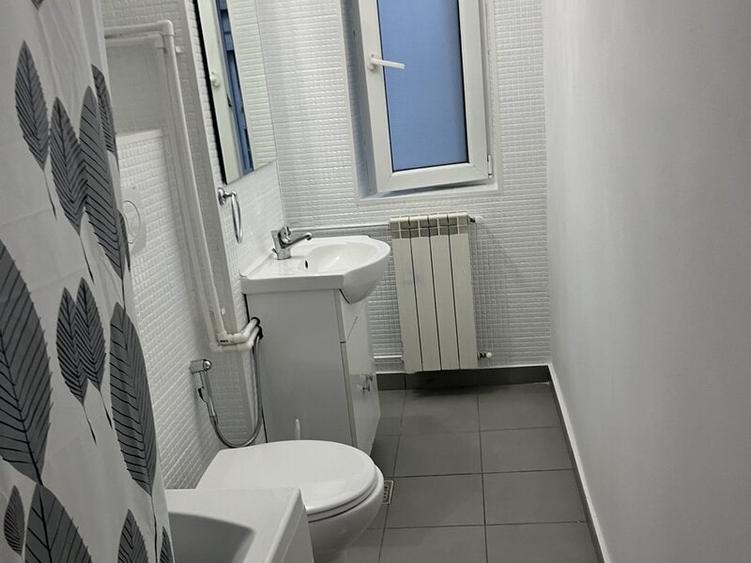 Apartament cu 2 camere decomandat, mobilat în Decebal