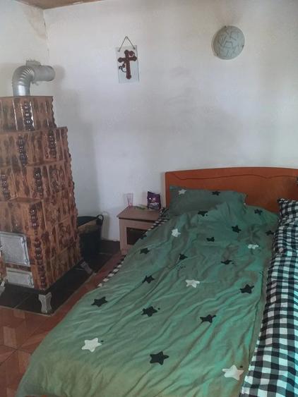 Casă cu 3 camere cu Teren 930 Mp în Săndulița