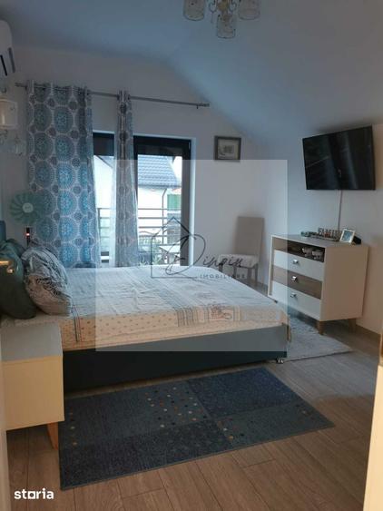 Casă cu 5 camere cu Teren 390 Mp în Vadu Anei