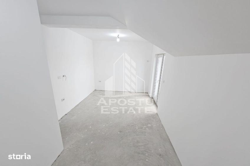 Casă cu 4 camere cu Teren 323 Mp în Central