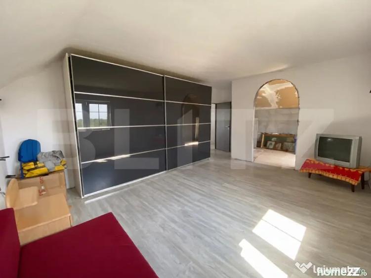 Casă cu 4 camere cu Teren 1275 Mp în Seceani
