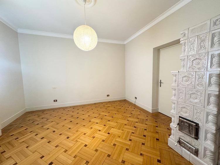 Apartament cu 4 camere în Kiseleff