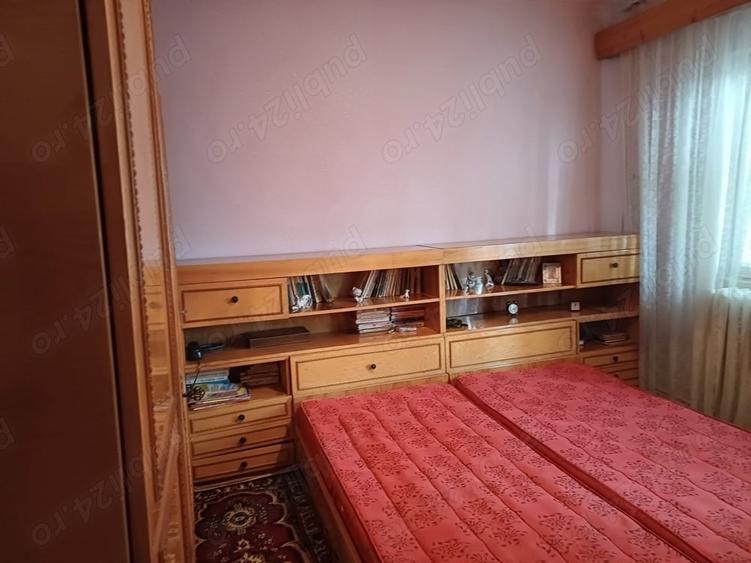 Apartament cu 3 camere în Independenței