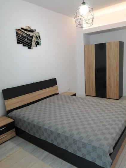 Apartament cu 2 camere decomandat în Splaiul Independenței