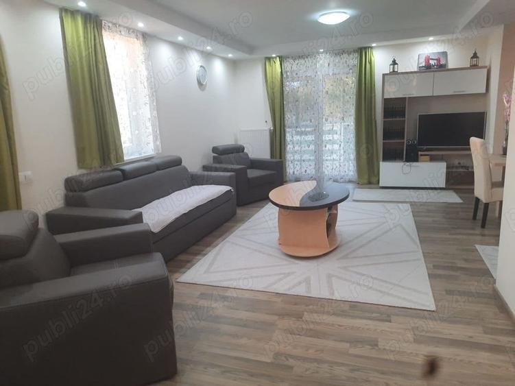 Casă cu 5 camere cu Teren 812 Mp în Central