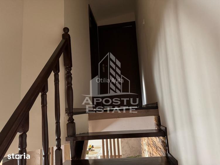 Casa individuala cu 7 camere si hala service,teren 600 mp,Dambovita