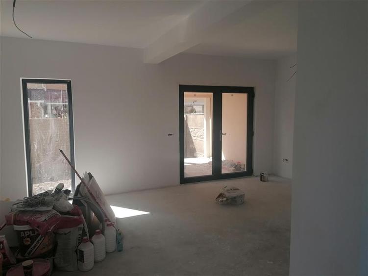 Casă cu 4 camere cu Teren 200 Mp în Exterior Nord
