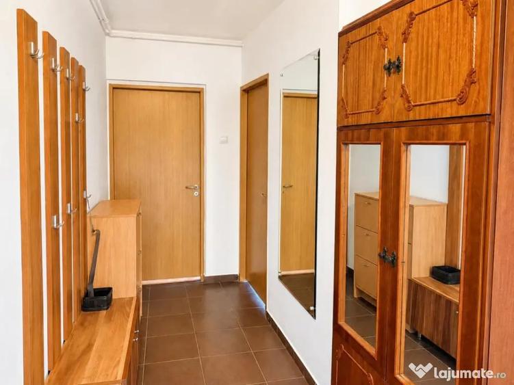 Apartament cu 2 camere semidecomandat în Eroii Revoluției