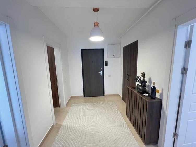 Apartament cu 2 camere decomandat, mobilat în Cristian
