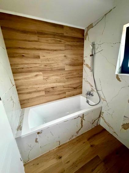 Casă individuală cu 4 camere cu Canalizare în Cristian