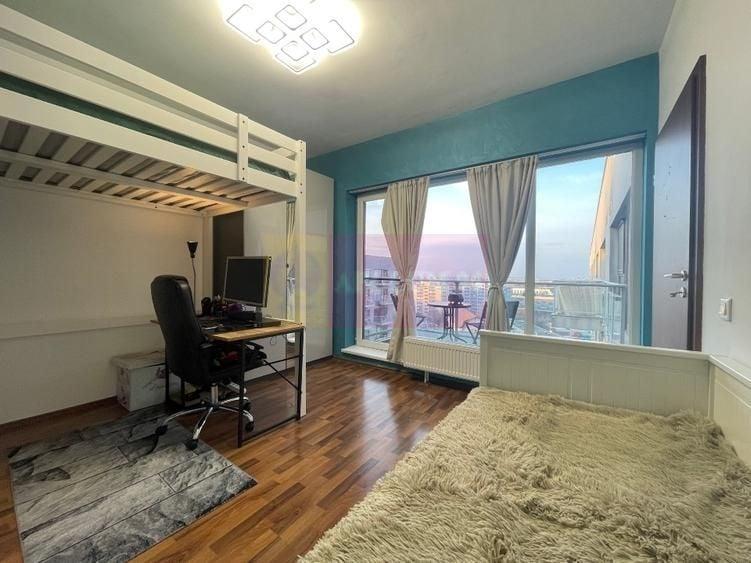Apartament cu 3 camere decomandat, mobilat în Titan