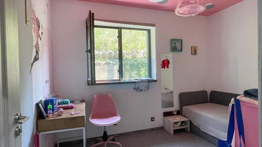 Casă cu 3 camere cu Canalizare în Moroasa 2