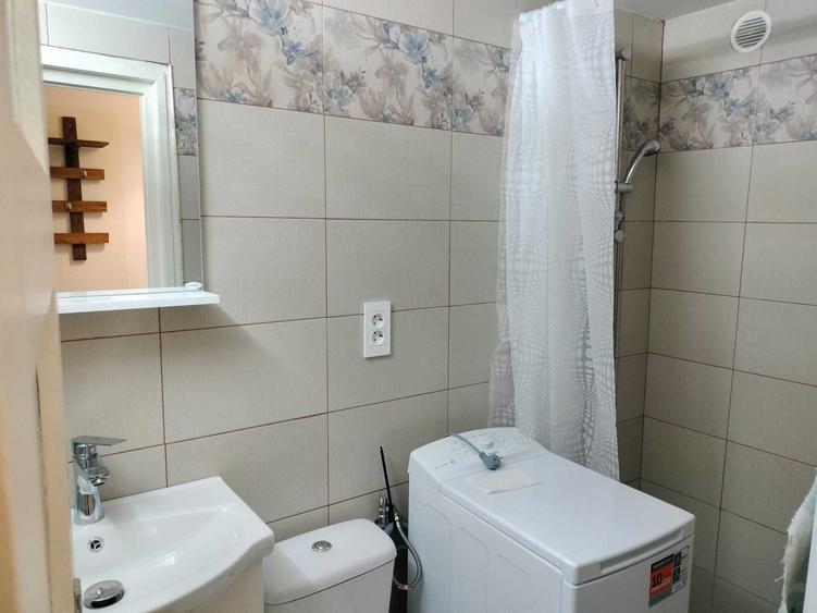Garsonieră decomandată în Central