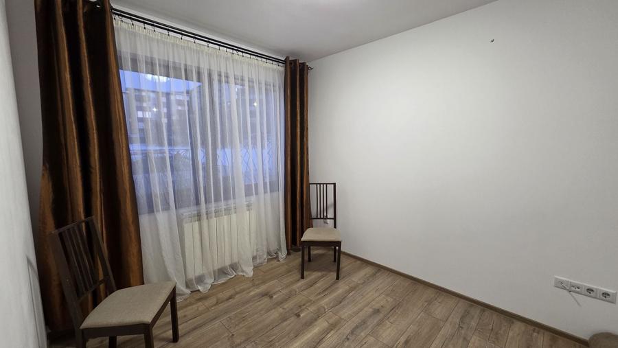 Casă cu 4 camere cu Teren 250 Mp în Florești