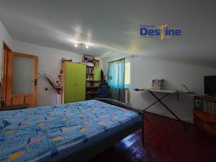 Casă individuală cu 6 camere cu Canalizare în Copou