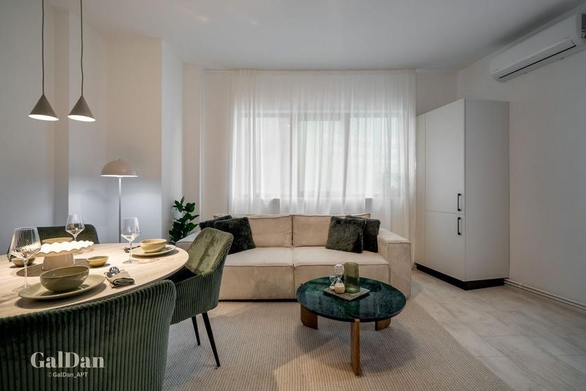 Apartament cu 3 camere, mobilat în P-ța Romană