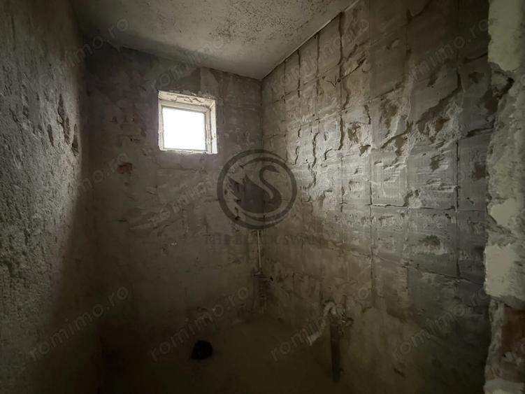 Casă cu 6 camere cu Canalizare în Ultracentral