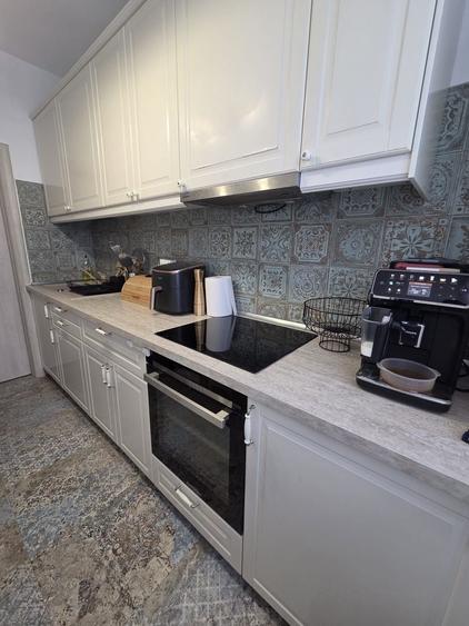 Apartament cu 2 camere decomandat, mobilat în Est