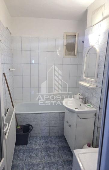 Apartament cu 2 camere decomandat, mobilat în Soarelui