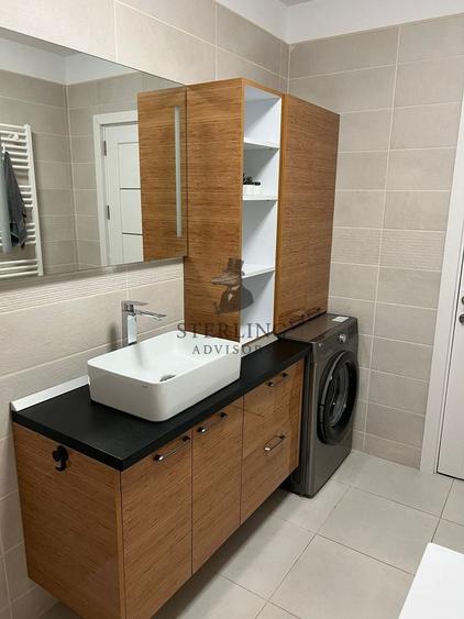 Apartament cu 2 camere semidecomandat, mobilat în 1 Mai
