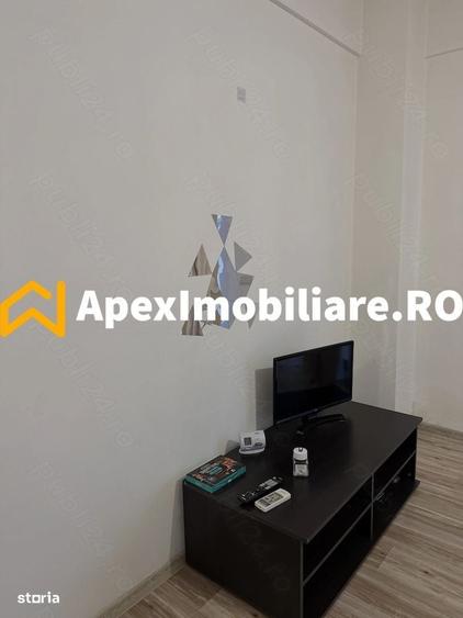 Garsonieră decomandată în Central