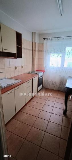 Apartament cu 2 camere semidecomandat, mobilat în 13 Septembrie