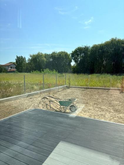 Casă individuală cu 5 camere cu Canalizare în Dumbrăvița
