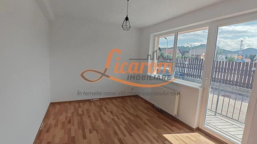 Apartament cu 3 camere decomandat, mobilat în Primăverii