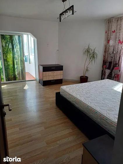Apartament cu 3 camere decomandat, mobilat în Inel II
