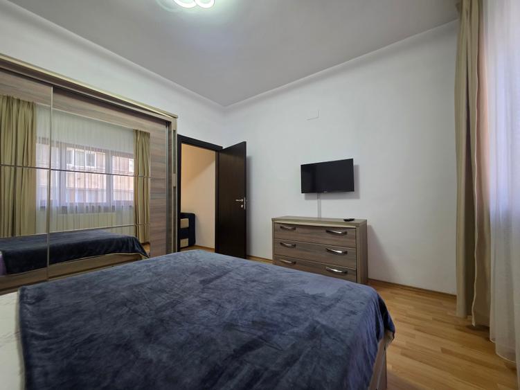 Apartament cu 2 camere semidecomandat în P-ța Universității
