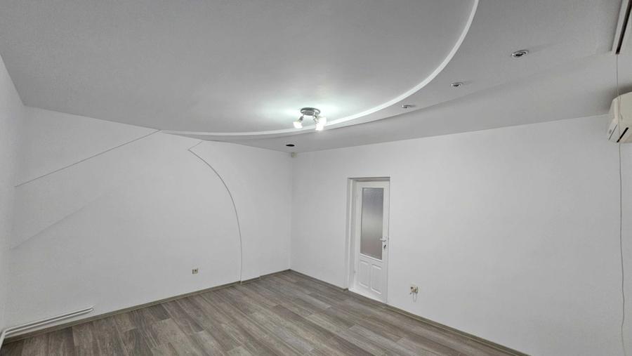 Spațiu comercial, de 82 mp, în Central