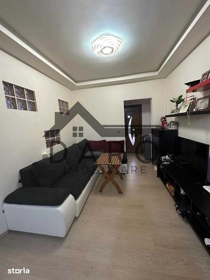 Apartament cu 3 camere decomandat în Criș