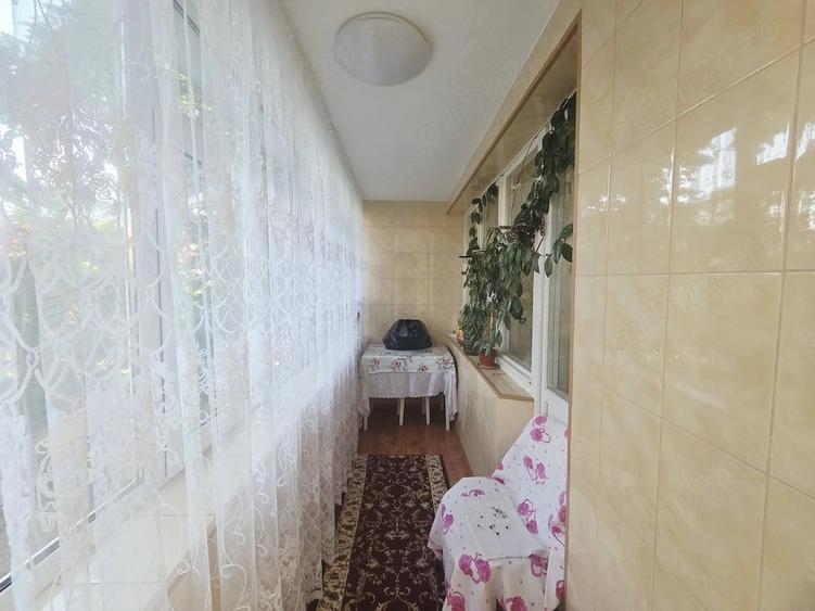 Apartament cu 3 camere semidecomandat în Țiglina 3