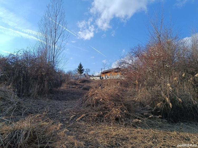 Teren de 4200 mp, în Central