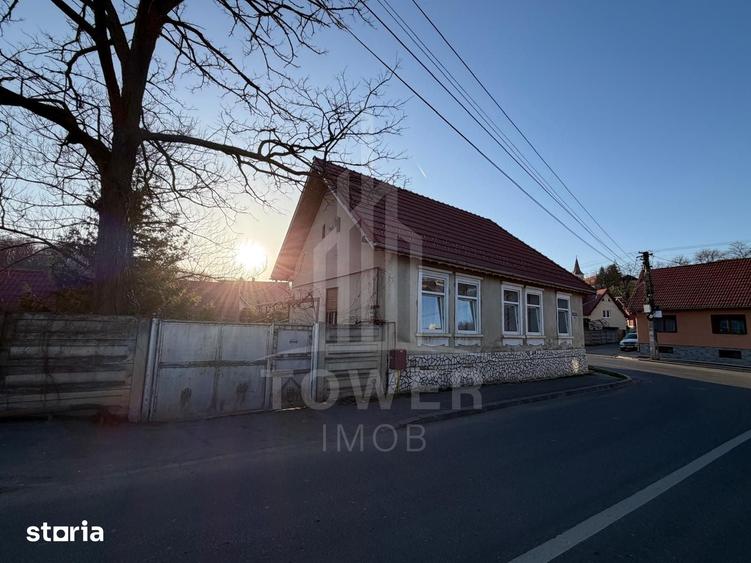 Casă cu 4 camere decomandat cu Teren 306 Mp în Central