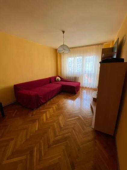 Apartament cu 3 camere decomandat în Vasile Aaron