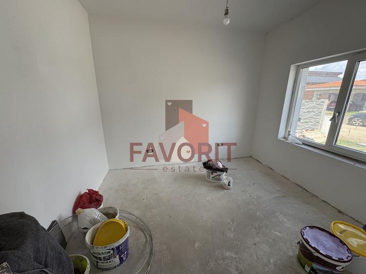 Duplex cu 5 camere cu Canalizare în Girocului