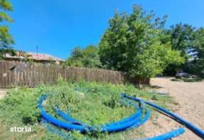Casă cu 2 camere cu Teren 1663 Mp în Central