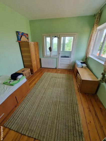 Casă cu 6 camere cu Teren 4500 Mp în Torontalului