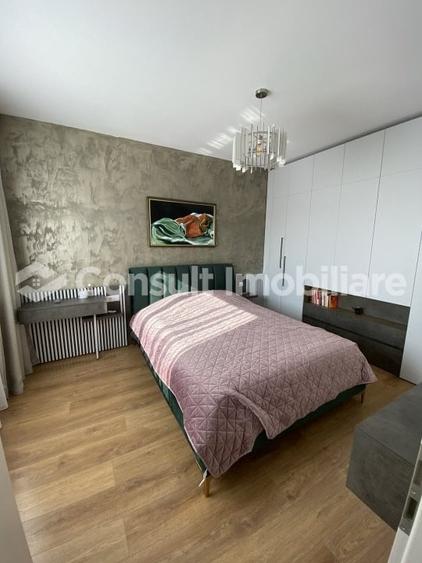 Apartament cu 2 camere semidecomandat, mobilat în Chinteni